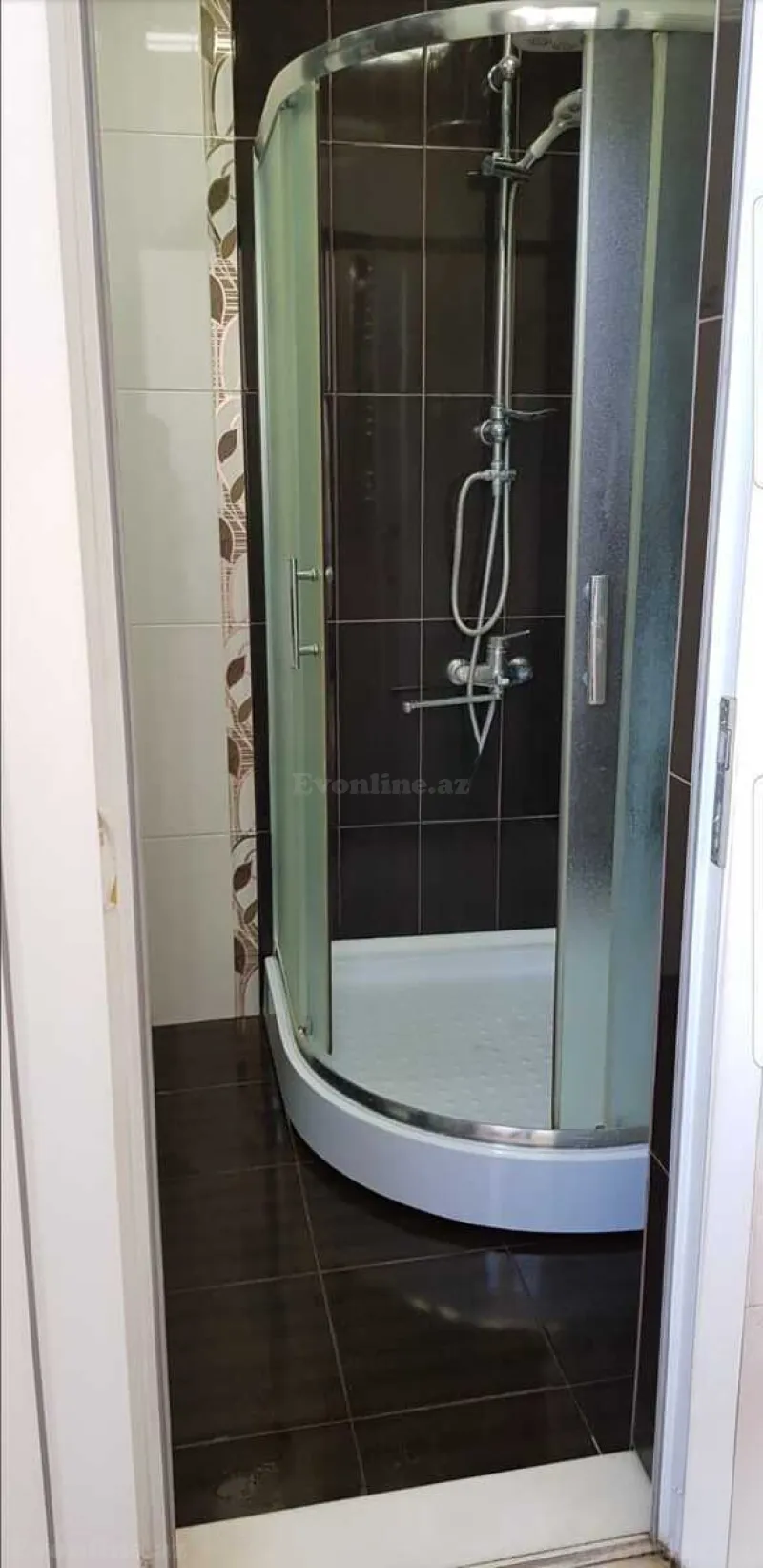 Kirayə verilir 3 otaqlı Həyət evi 52 m² Səbail r. - şəkil 6