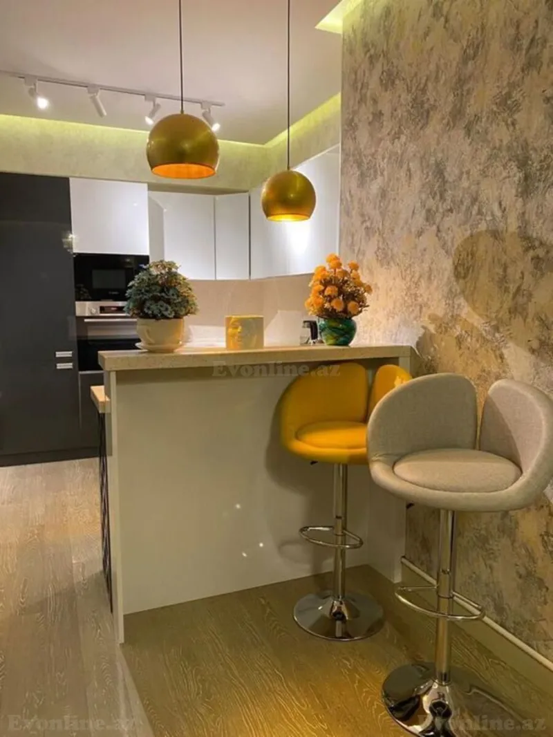 2 otaqlı Mənzil 80 m² Xətai r. Kirayə verilir