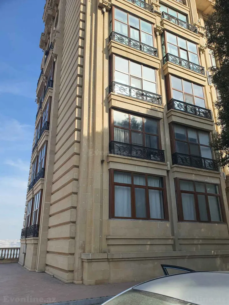 Satılır 4 otaqlı Mənzil Köhnə tikili 200 m² Səbail r. - şəkil 17