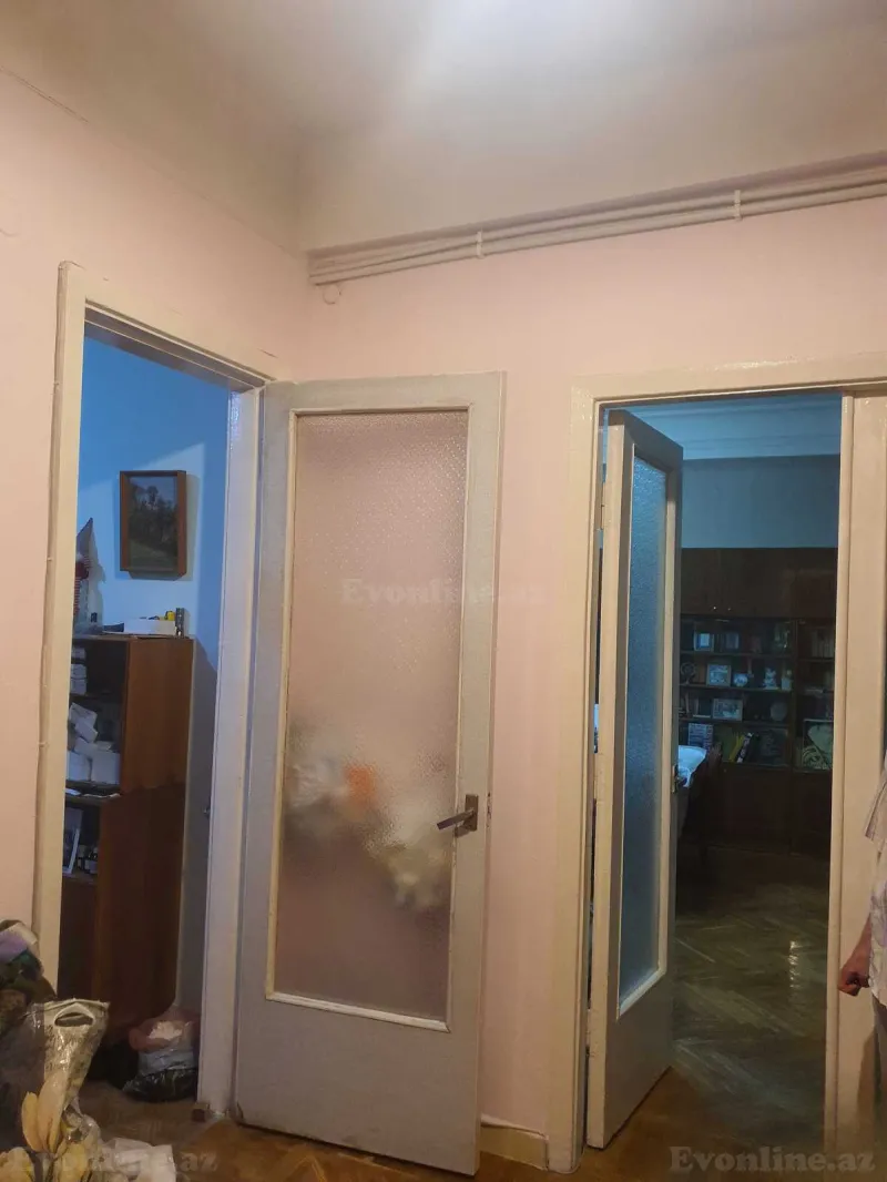 Satılır 4 otaqlı Mənzil Köhnə tikili 200 m² Səbail r. - şəkil 18