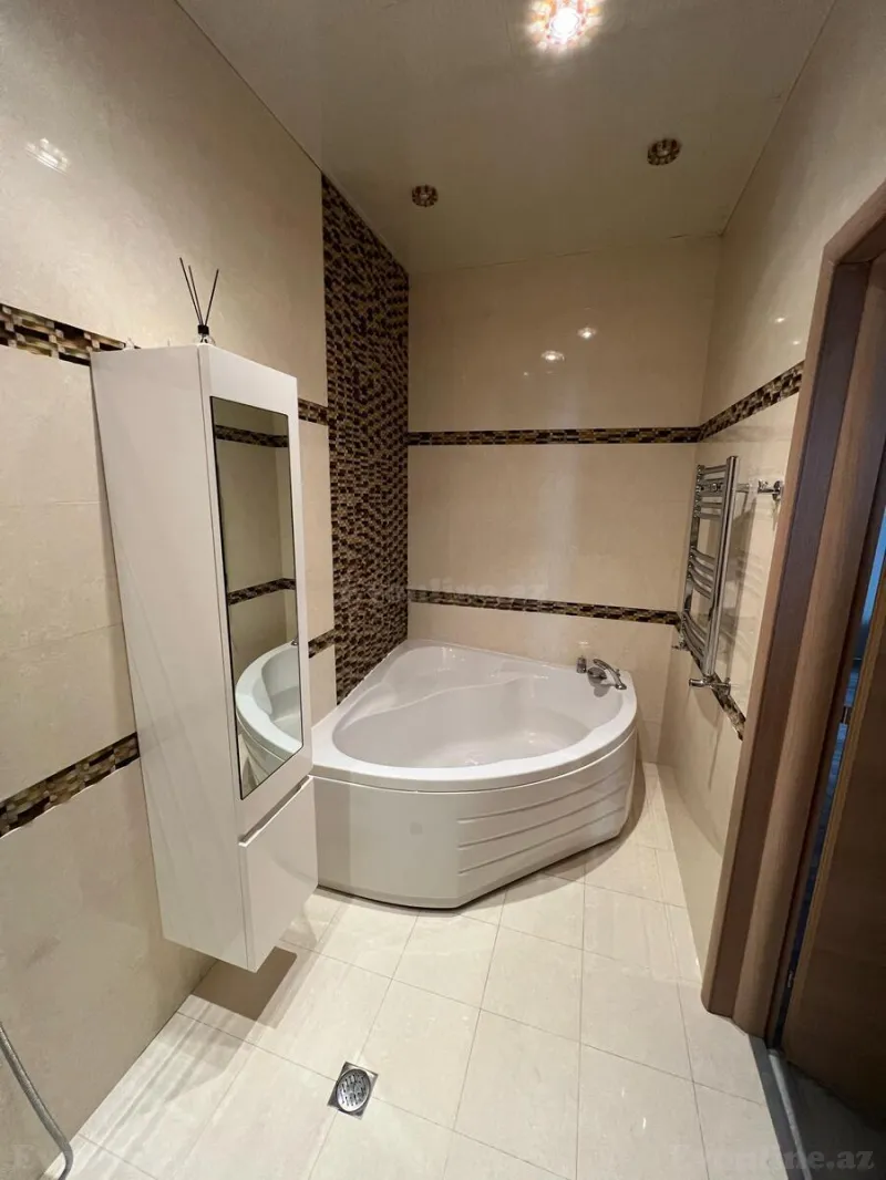 Kirayə verilir 4 otaqlı Mənzil Yeni tikili 210 m² 28 May m. - şəkil 15