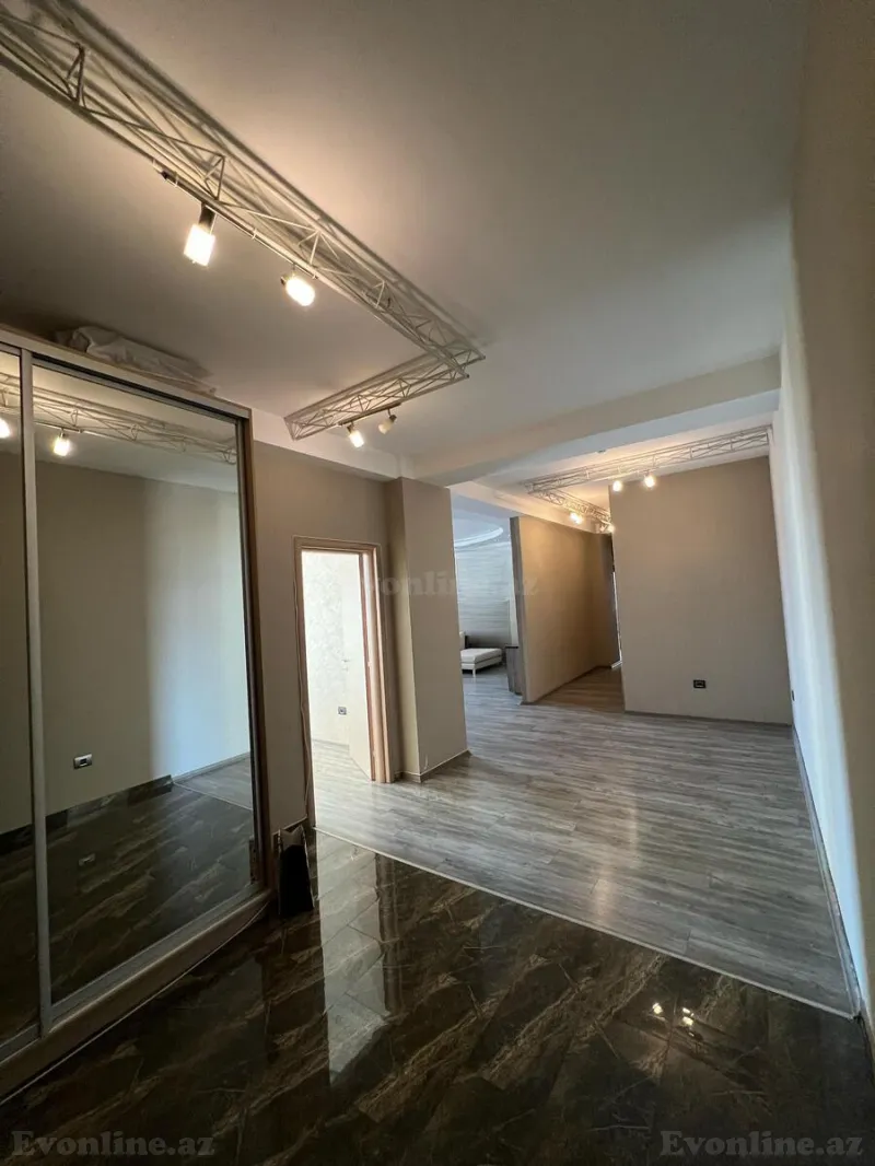 Kirayə verilir 4 otaqlı Mənzil Yeni tikili 210 m² 28 May m. - şəkil 21