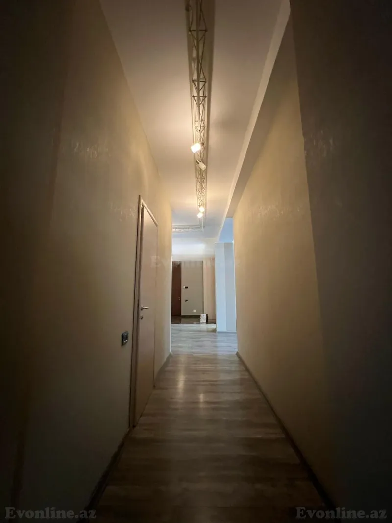 Kirayə verilir 4 otaqlı Mənzil Yeni tikili 210 m² 28 May m. - şəkil 25