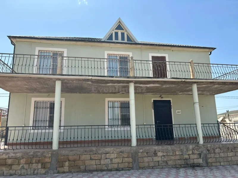 8 otaqlı Həyət evi 380 m² Pirşağı Satılır