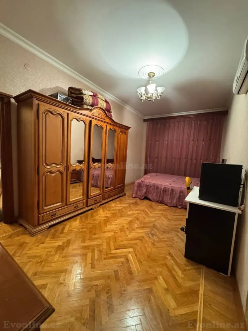 Kirayə verilir 3 otaqlı Mənzil Yeni tikili 129 m² 28 May m.