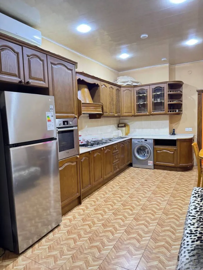 Kirayə verilir 3 otaqlı Mənzil Yeni tikili 129 m² 28 May m. - şəkil 5