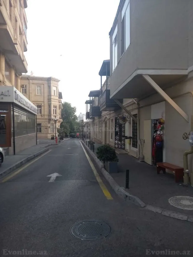 Satılır 3 otaqlı Mənzil Köhnə tikili 46 m² Sahil m. - şəkil 2