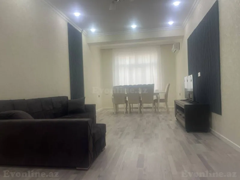 Bakı, Nizami r., Əhmədli m.da 2 otaqlı mənzil satılır