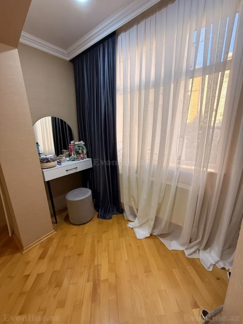 Satılır 3 otaqlı Mənzil Köhnə tikili 80 m² Yeni Günəşli - şəkil 12