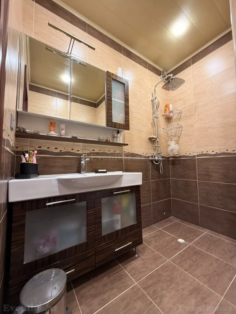 Satılır 3 otaqlı Mənzil Köhnə tikili 80 m² Yeni Günəşli - şəkil 14