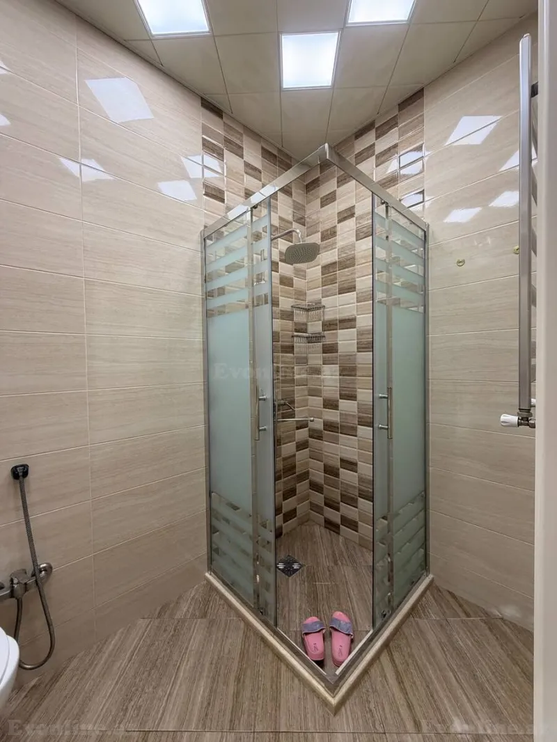 Kirayə verilir 2 otaqlı Mənzil Yeni tikili 85 m² Nəsimi r. - şəkil 10