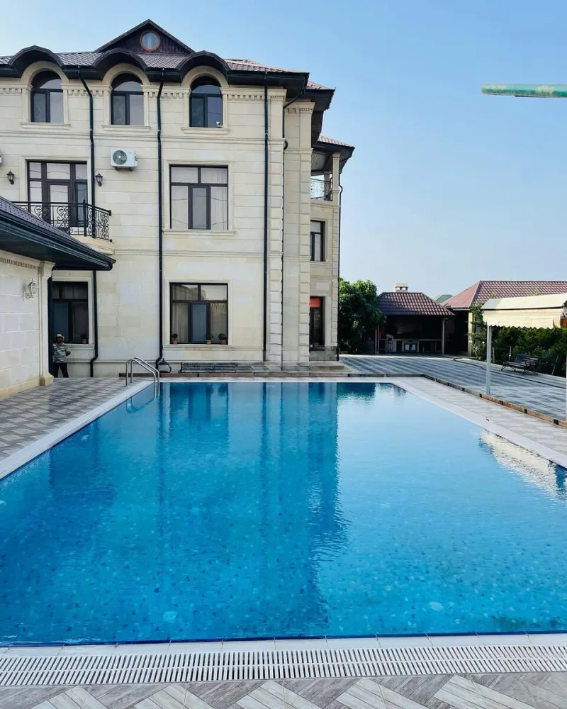 Kirayə verilir 6 otaqlı Həyət evi 450 m² Buzovna - şəkil 3