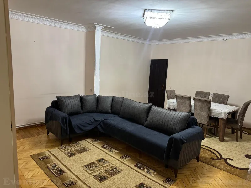 Kirayə verilir 4 otaqlı Mənzil Köhnə tikili 100 m² Azadlıq prospekti m.