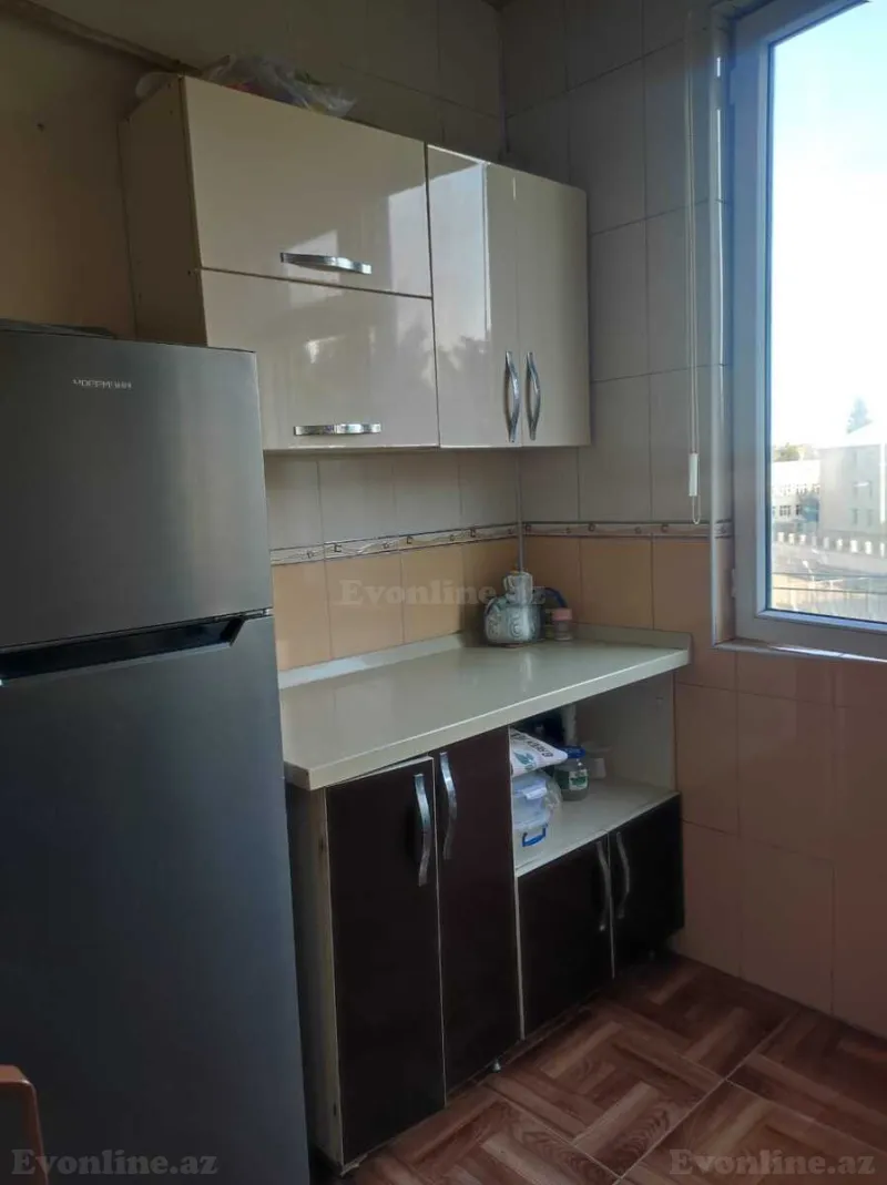 Kirayə verilir 3 otaqlı Mənzil Köhnə tikili 50 m² Memar Əcəmi m. - şəkil 3