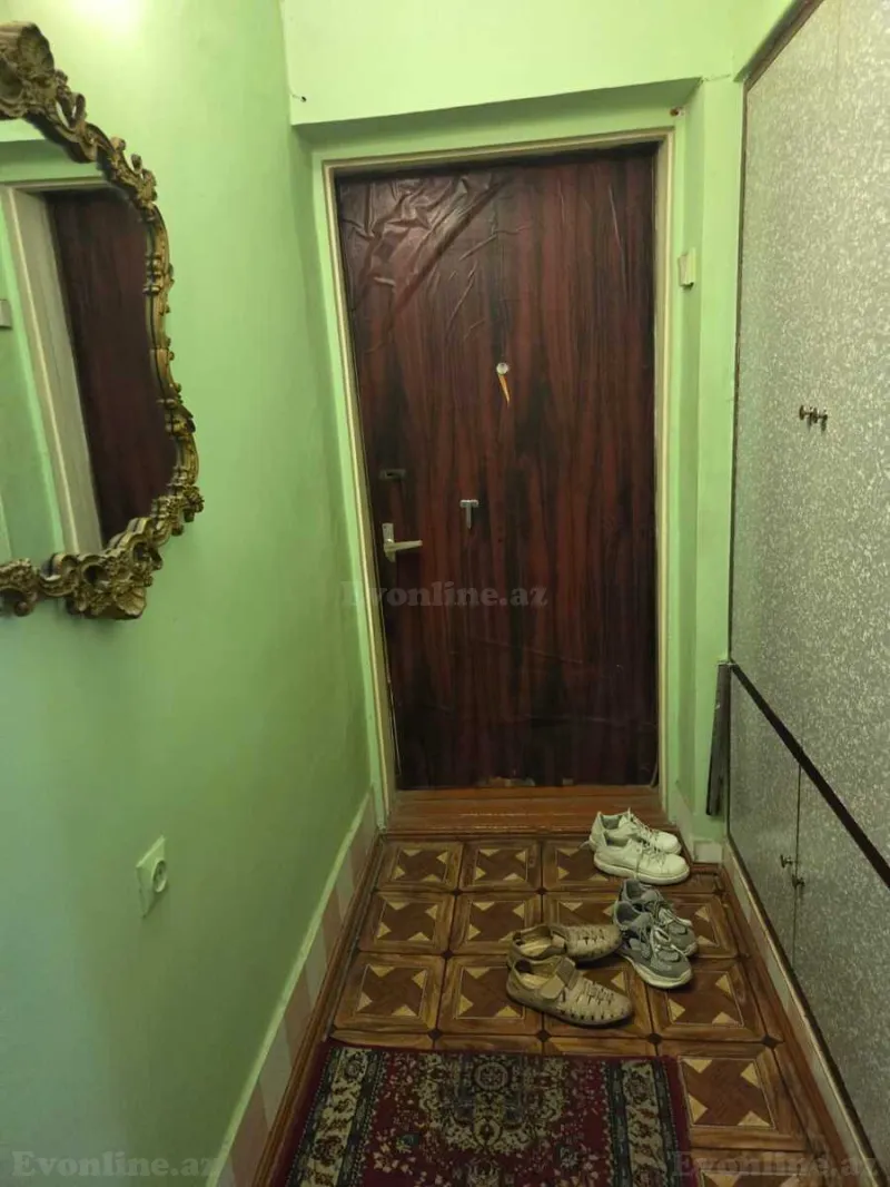 Satılır 3 otaqlı Mənzil Köhnə tikili 80 m² İnşaatçılar m. - şəkil 2