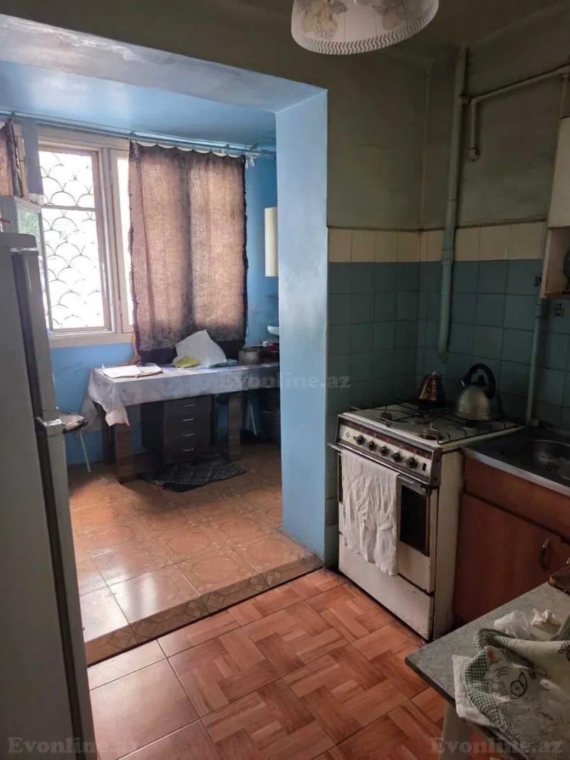 Satılır 3 otaqlı Mənzil Köhnə tikili 80 m² İnşaatçılar m. - şəkil 4