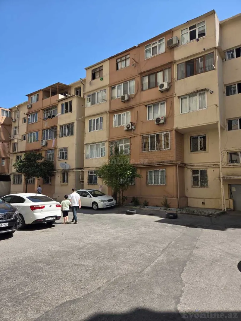 Satılır 3 otaqlı Mənzil Köhnə tikili 80 m² İnşaatçılar m. - şəkil 8