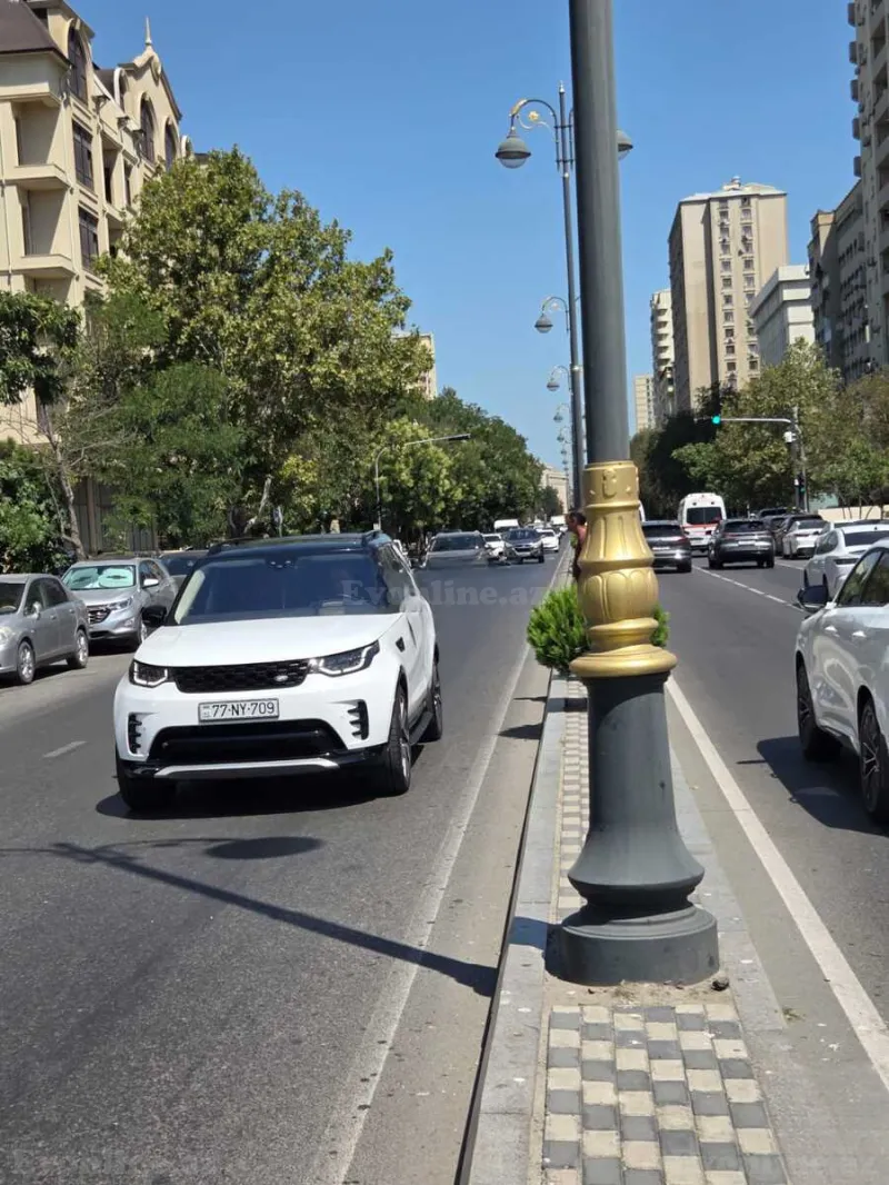 Satılır 3 otaqlı Mənzil Köhnə tikili 80 m² İnşaatçılar m. - şəkil 10