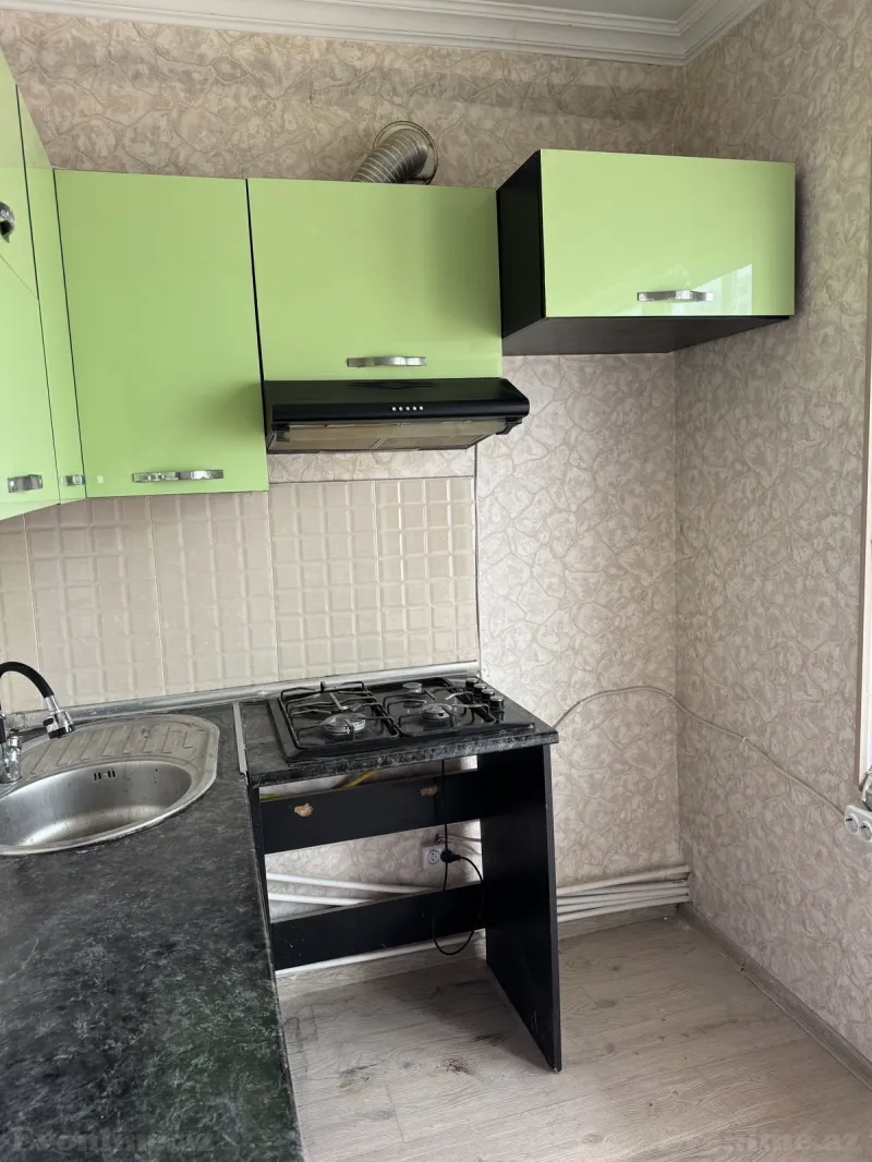 Satılır 1 otaqlı Mənzil Köhnə tikili 45 m² Yeni Günəşli - şəkil 4