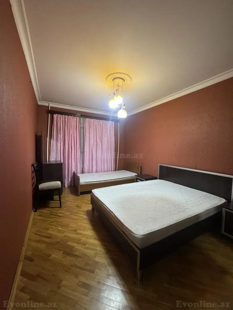 Satılır 3 otaqlı Mənzil Köhnə tikili 80 m² Əhmədli m. - şəkil 3