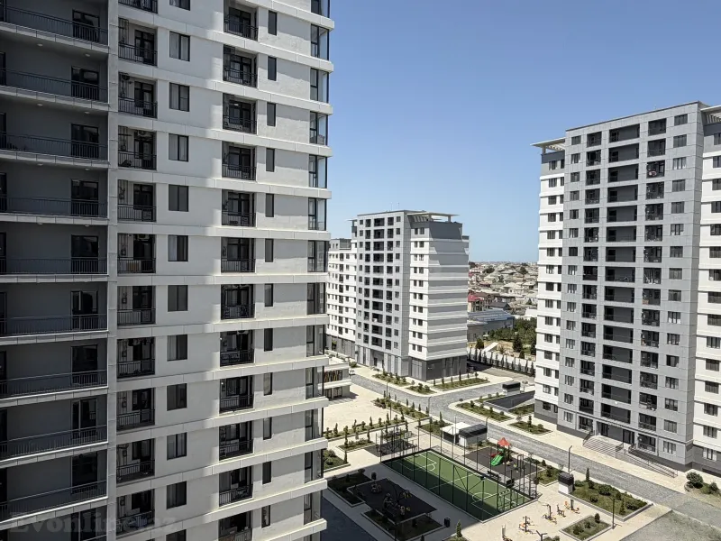 3 otaqlı Mənzil 85 m² İnşaatçılar m. Kirayə verilir