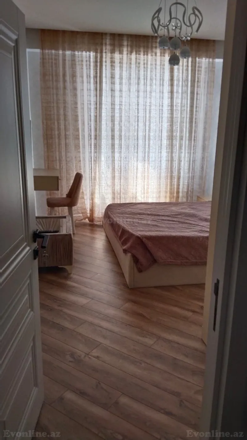 Kirayə verilir 3 otaqlı Mənzil Yeni tikili 85 m² İnşaatçılar m. - şəkil 14