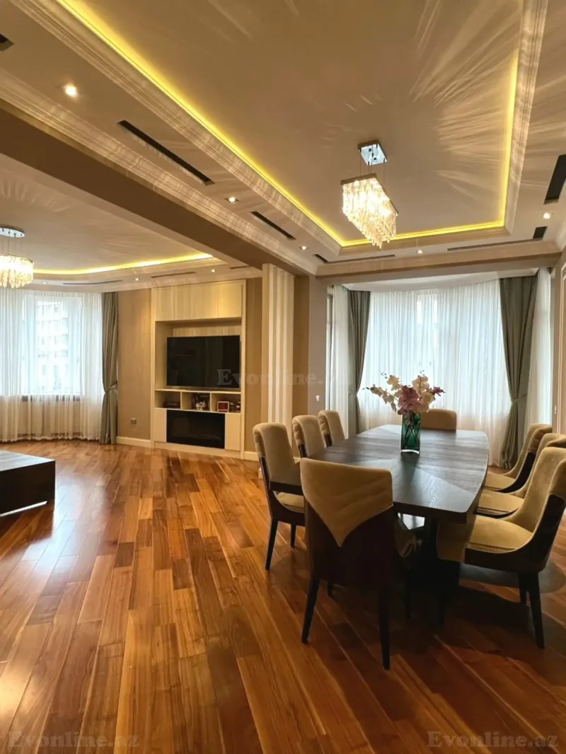 Bakı, Nərimanov r., Nəriman Nərimanov m.da 4 otaqlı mənzil satılır