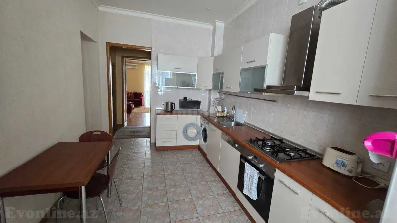 Satılır 3 otaqlı Mənzil Köhnə tikili 110 m² Sahil m. - şəkil 8