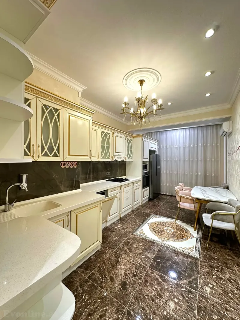 Satılır 4 otaqlı Mənzil Yeni tikili 150 m² Nəriman Nərimanov m. - şəkil 2
