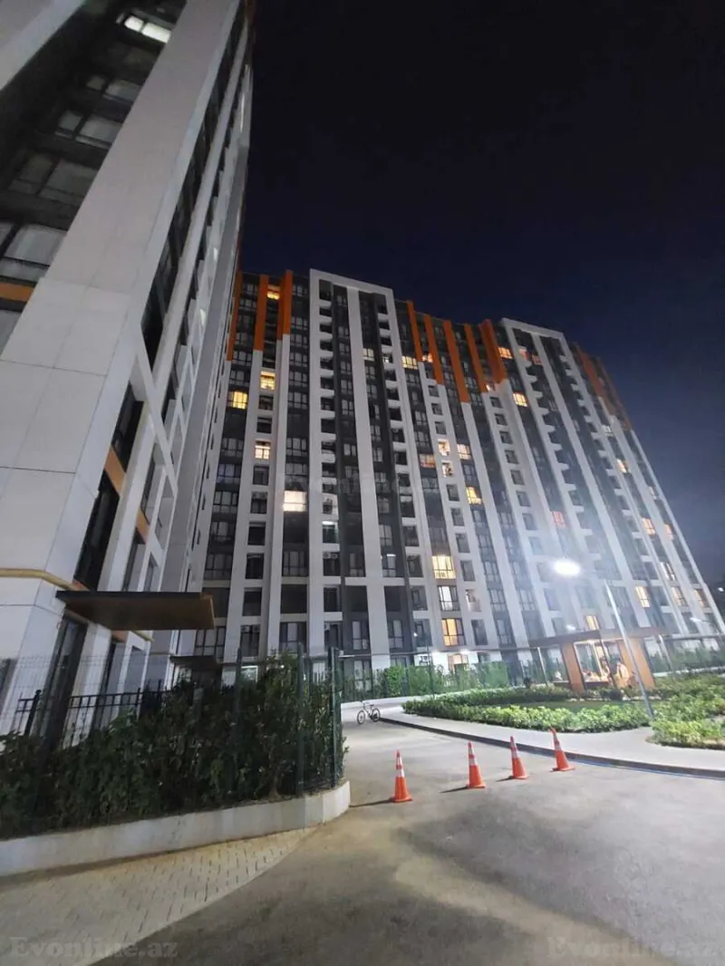 Satılır 3 otaqlı Mənzil Yeni tikili 81 m² Elmlər Akademiyası m. - şəkil 2