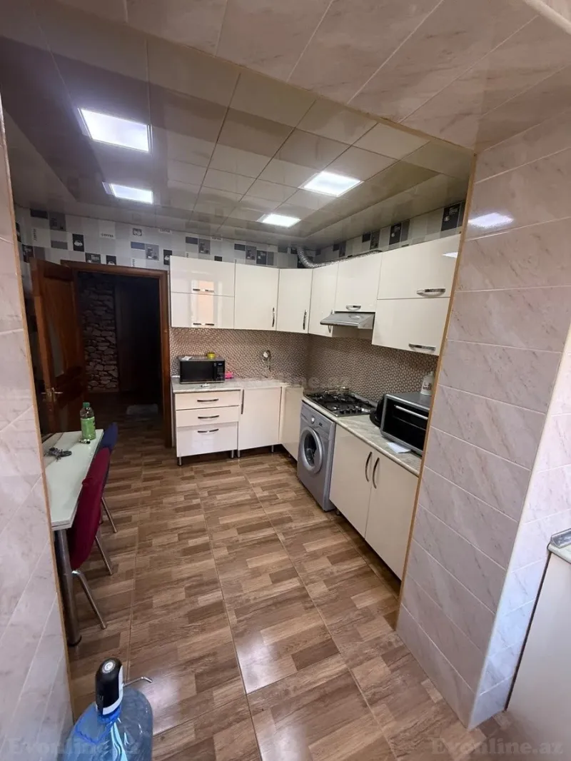 Satılır 3 otaqlı Mənzil Köhnə tikili 75 m² Yeni Günəşli - şəkil 8