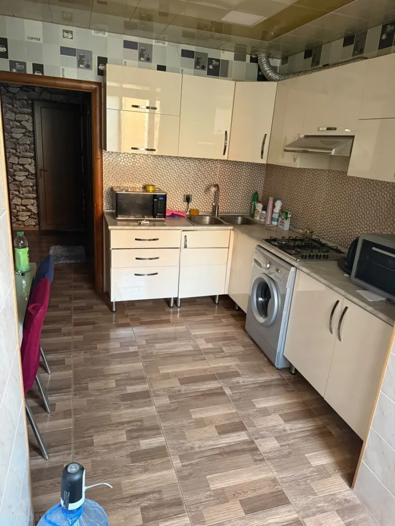 Satılır 3 otaqlı Mənzil Köhnə tikili 75 m² Yeni Günəşli - şəkil 9