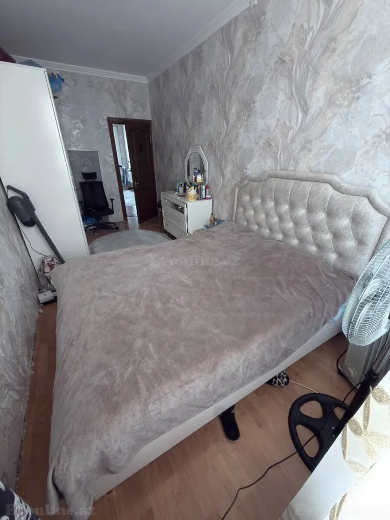 Satılır 2 otaqlı Mənzil Köhnə tikili 55 m² Gənclik m. - şəkil 4
