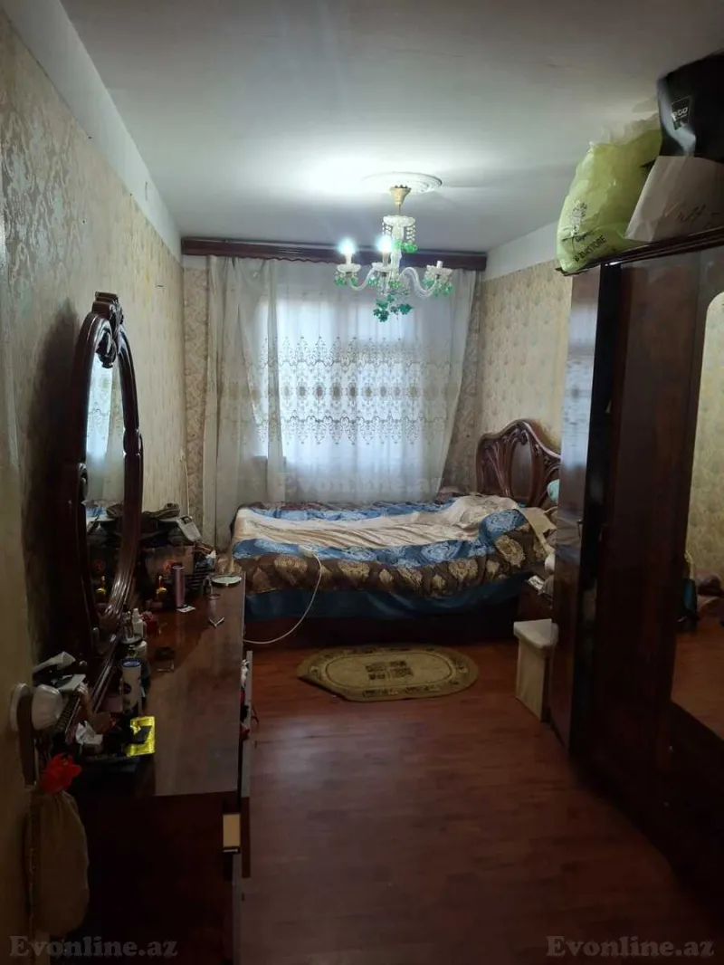 Satılır 2 otaqlı Mənzil Köhnə tikili 60 m² Xalqlar Dostluğu m. - şəkil 3