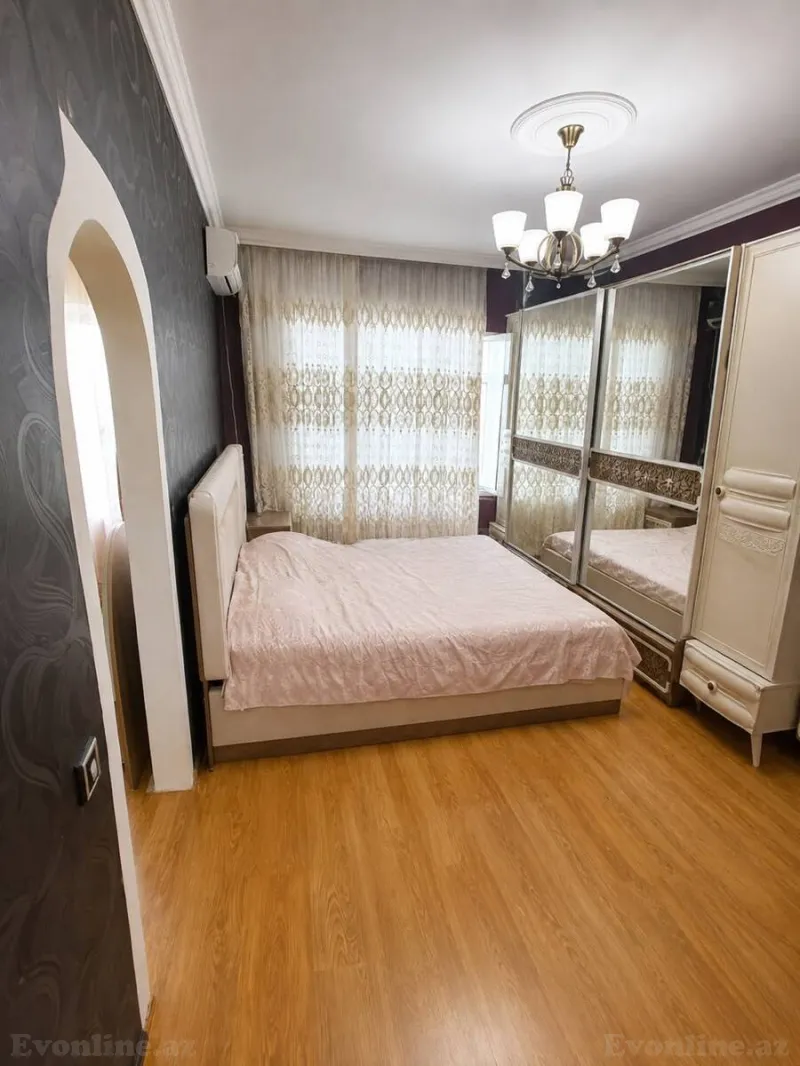 Satılır 4 otaqlı Mənzil Köhnə tikili 105 m² Xətai r. - şəkil 5