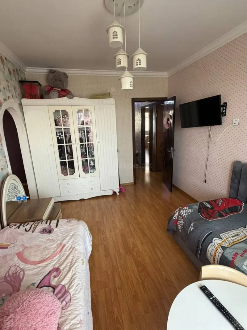 Satılır 4 otaqlı Mənzil Köhnə tikili 105 m² Xətai r. - şəkil 9
