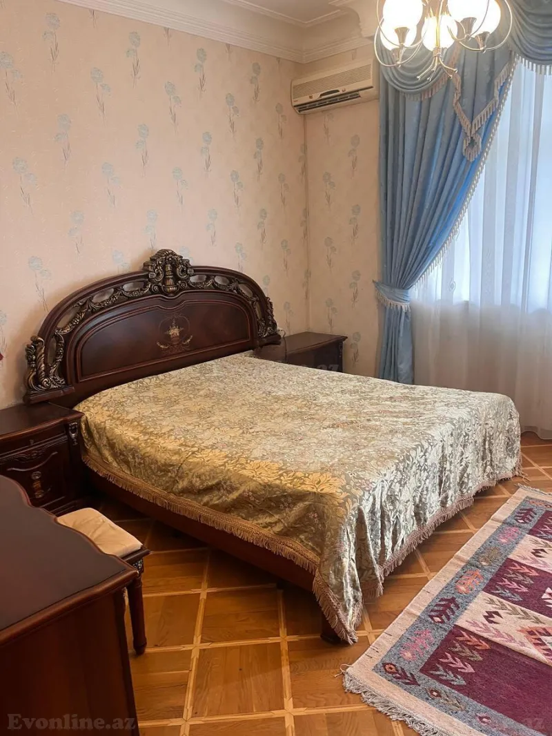 3 otaqlı Mənzil 170 m² Nizami m. Kirayə verilir