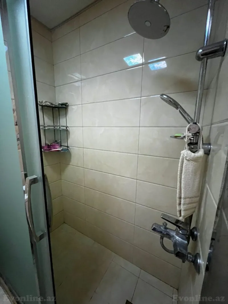 Kirayə verilir 4 otaqlı Mənzil Yeni tikili 236 m² İnşaatçılar m. - şəkil 10