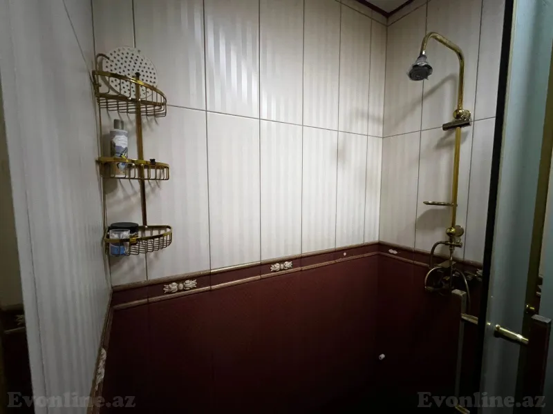 Kirayə verilir 4 otaqlı Mənzil Yeni tikili 236 m² İnşaatçılar m. - şəkil 24