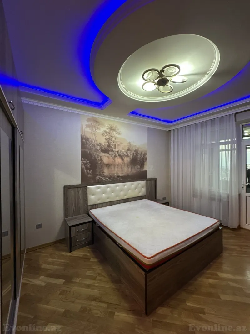 Satılır 3 otaqlı Mənzil Yeni tikili 120 m² İnşaatçılar m. - şəkil 2