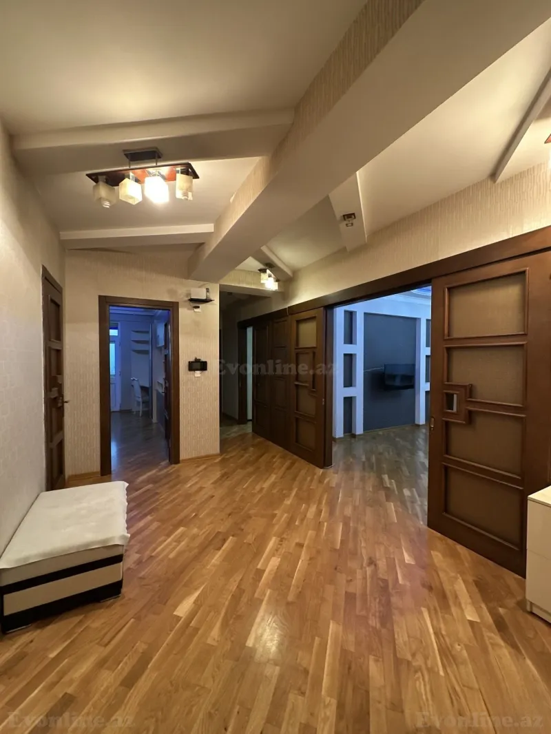 Satılır 3 otaqlı Mənzil Yeni tikili 120 m² İnşaatçılar m. - şəkil 4
