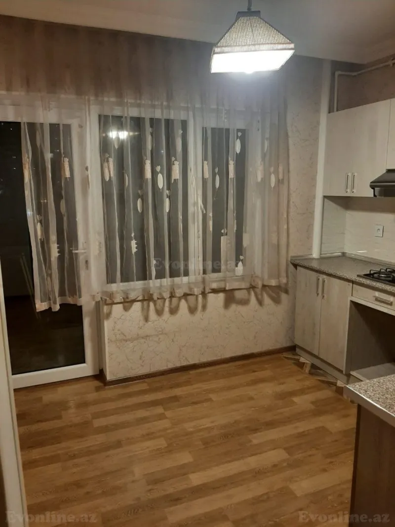Satılır 4 otaqlı Mənzil Köhnə tikili 104 m² Xətai r. - şəkil 2