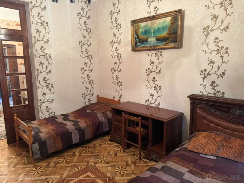 3 otaqlı Mənzil 100 m² Elmlər Akademiyası m. Kirayə verilir