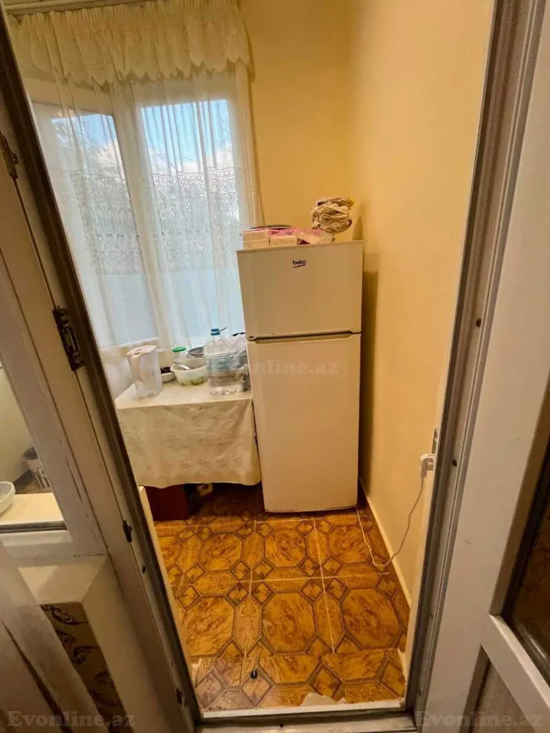 Kirayə verilir 2 otaqlı Mənzil Köhnə tikili 45 m² Memar Əcəmi m. - şəkil 7