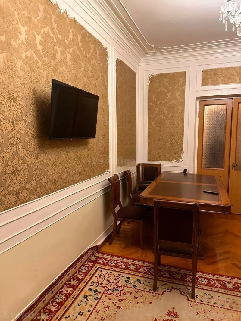 Kirayə verilir 3 otaqlı Mənzil Köhnə tikili 86 m² Səbail r. - şəkil 6