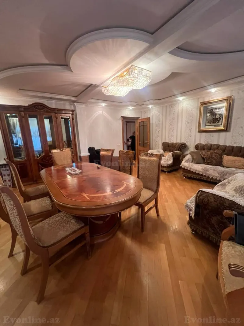Satılır 5 otaqlı Mənzil Köhnə tikili 130 m² Bakıxanov - şəkil 6