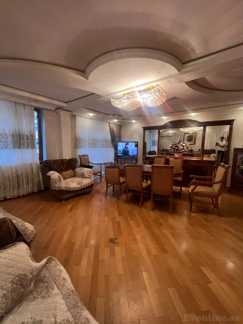 Satılır 5 otaqlı Mənzil Köhnə tikili 130 m² Bakıxanov - şəkil 8