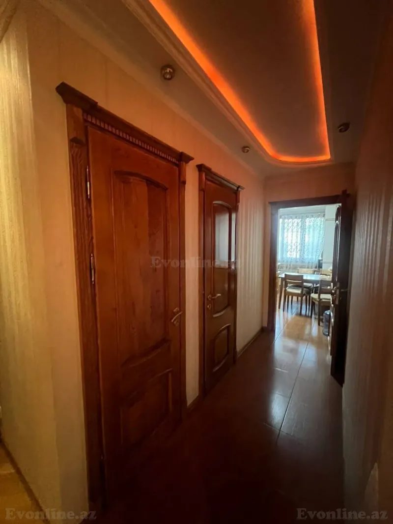 Satılır 5 otaqlı Mənzil Köhnə tikili 130 m² Bakıxanov - şəkil 11