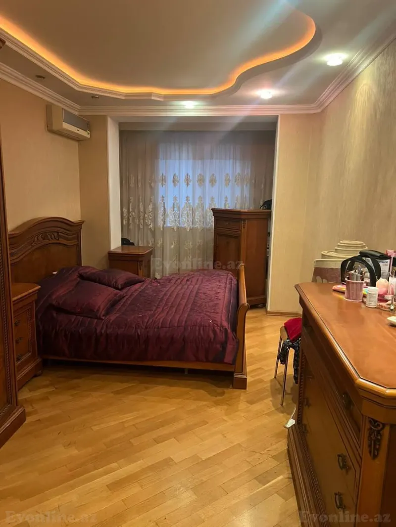 Satılır 5 otaqlı Mənzil Köhnə tikili 130 m² Bakıxanov - şəkil 15