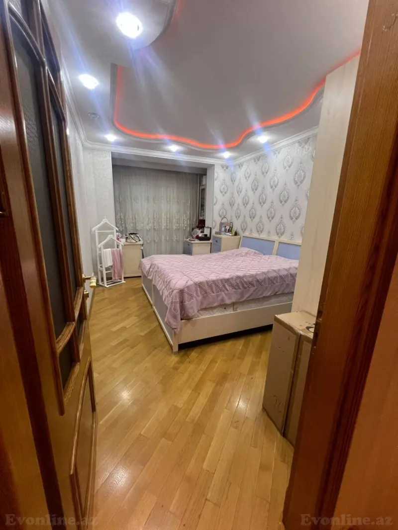 Satılır 5 otaqlı Mənzil Köhnə tikili 130 m² Bakıxanov - şəkil 20